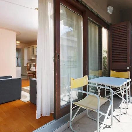Apartment Ruzmarin Split