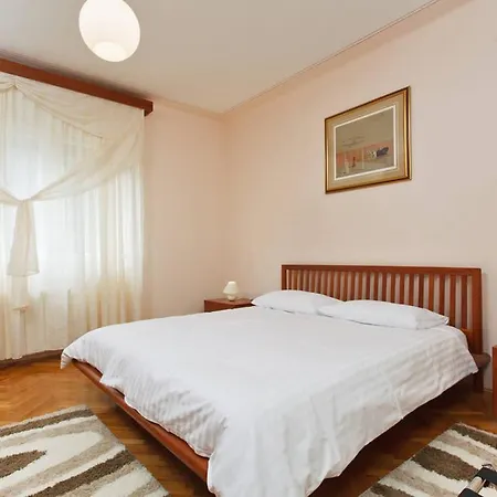 Apartment Ruzmarin